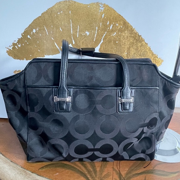 Coach Signature C Black Shoulder Bag - Picture 4 of 17